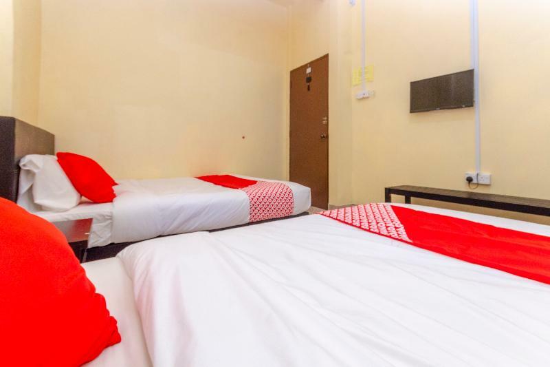 Oyo 703 Myra Hotel Mersing Esterno foto