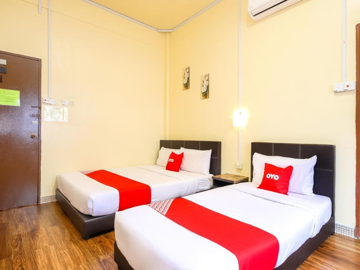 Oyo 703 Myra Hotel Mersing Esterno foto