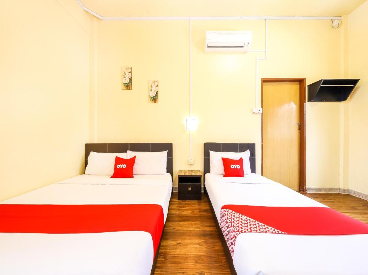 Oyo 703 Myra Hotel Mersing Esterno foto