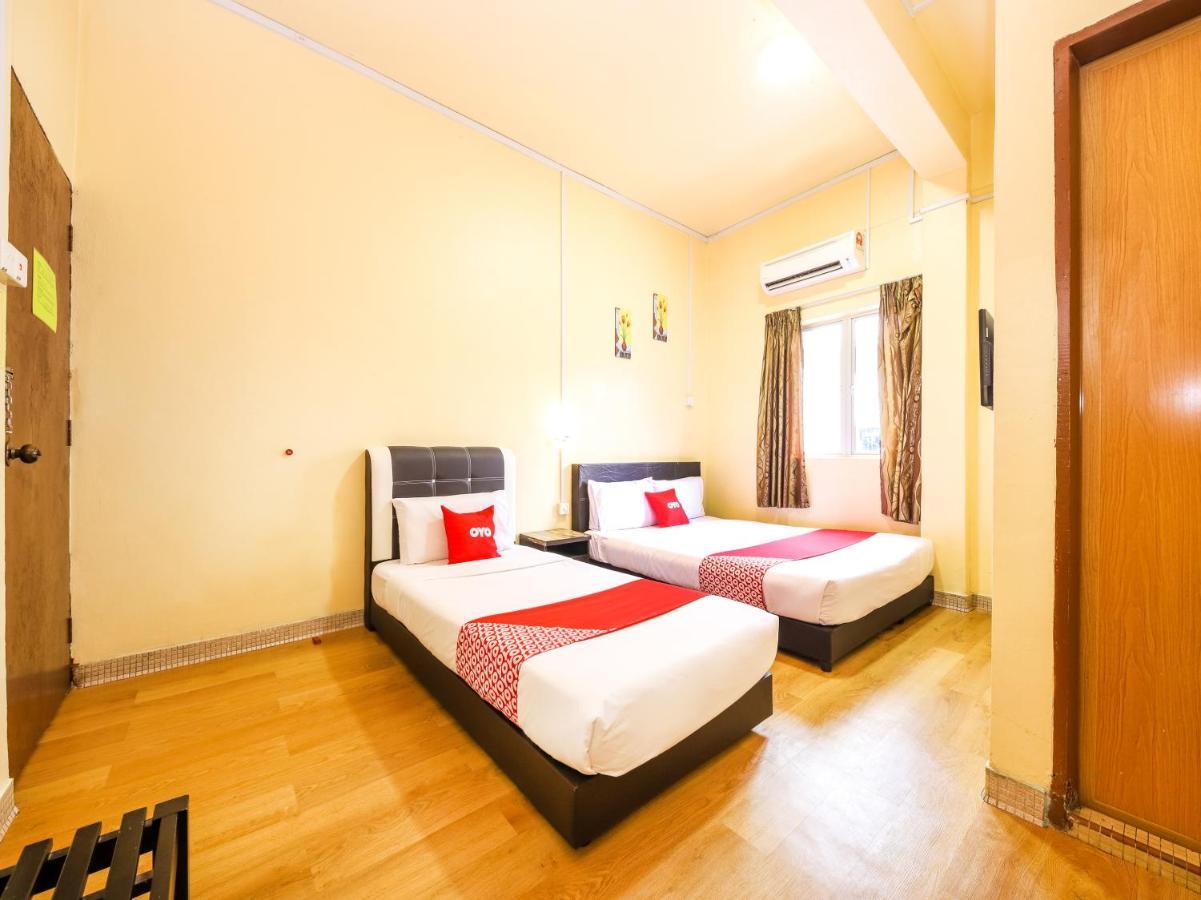 Oyo 703 Myra Hotel Mersing Esterno foto